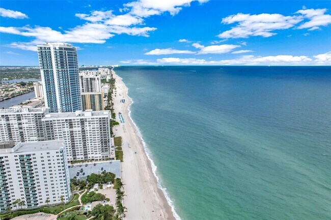 Building Photo - 3535 S Ocean Dr