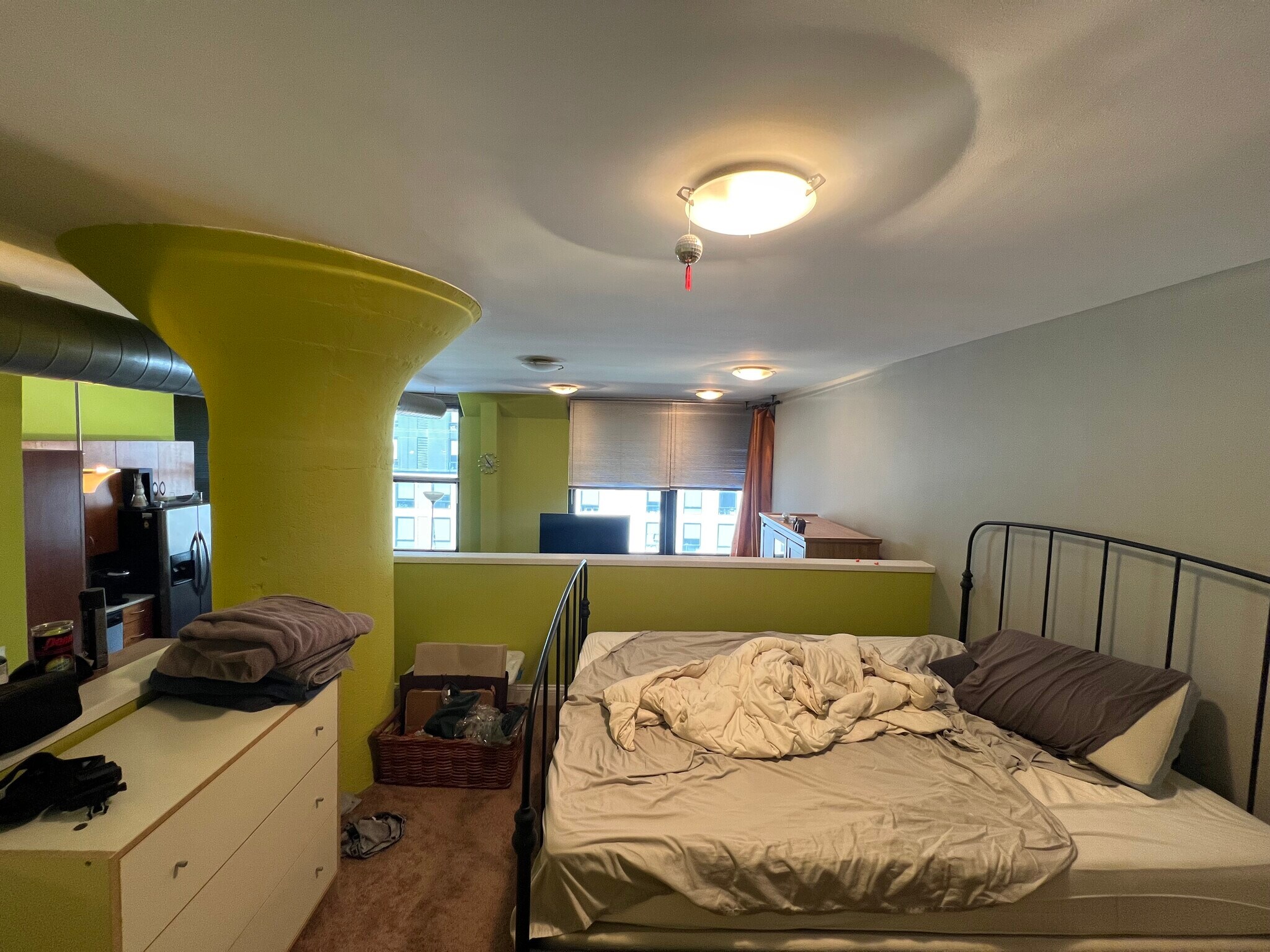 Building Photo - 1100 S Broad St