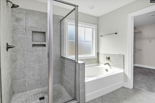 Building Photo - 825 Hidden Point Dr