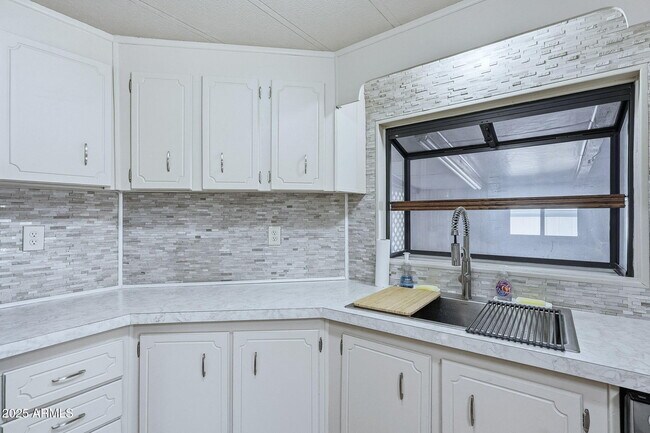 Building Photo - 17048 N 66th Terrace