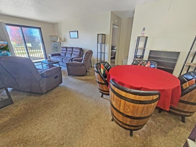 Building Photo - 3201 Emerson St