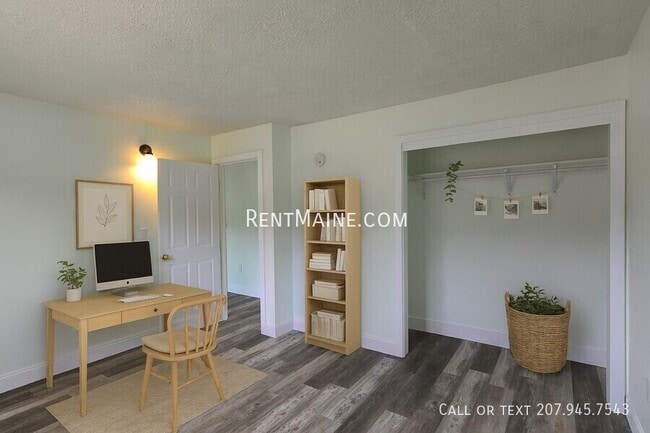 Building Photo - 22 Hillside Ln