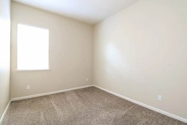 Building Photo - 611 Aspen Meadows Way