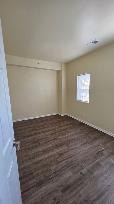 Building Photo - 225 Pemberton Rd