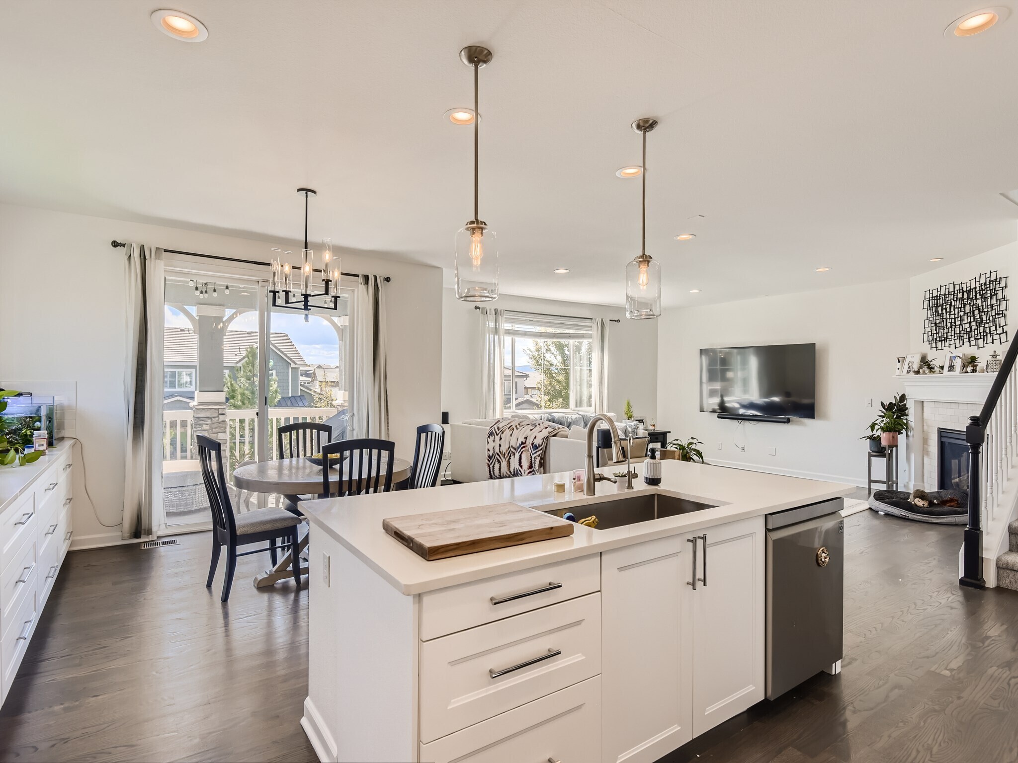 Building Photo - 664 Tiger Lily Way