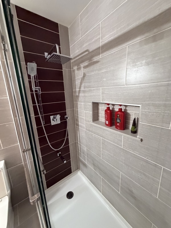 Building Photo - 700 Sunrise Dr