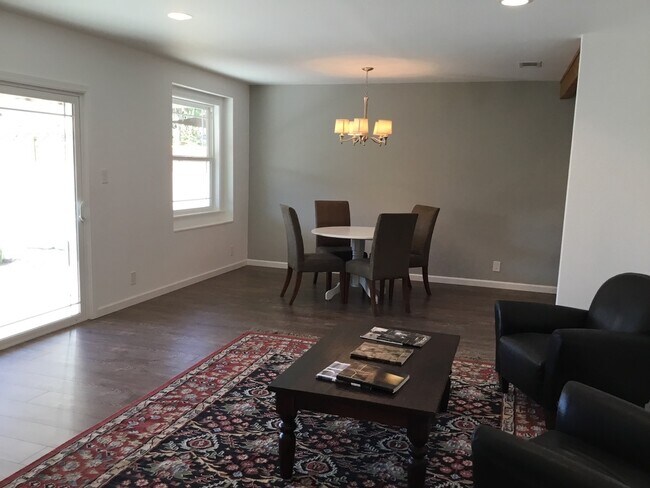 Building Photo - 15154 Enadia Way