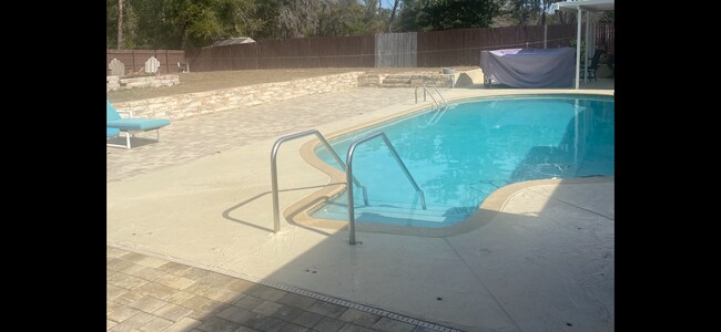 Building Photo - 3501 E Theresa Ln