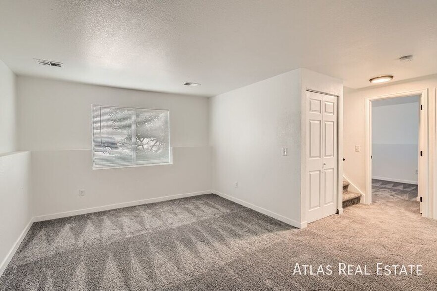 Building Photo - 17032 E Arkansas Dr