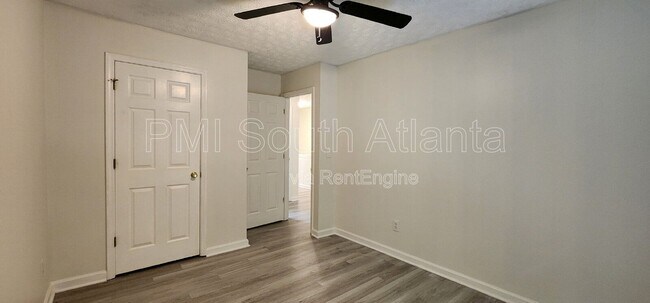 Building Photo - 3021 Waldrop Cir