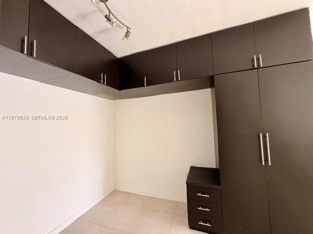 Building Photo - 2445 Lake Pancoast Dr