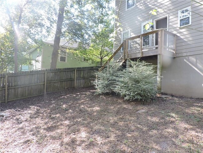 Building Photo - 27 Montgomery St SE