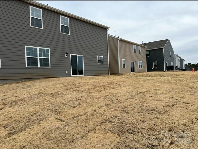 Building Photo - 118 Way Cross Ln