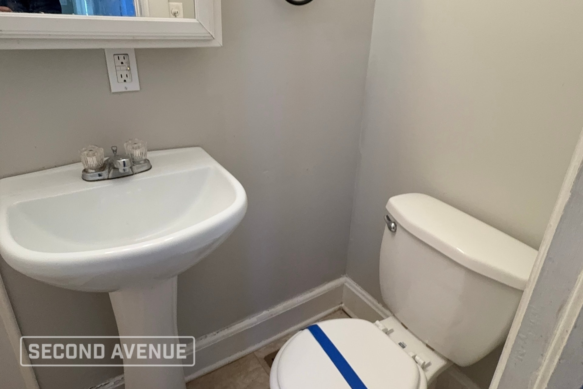 Building Photo - 1115 Oneida Ave