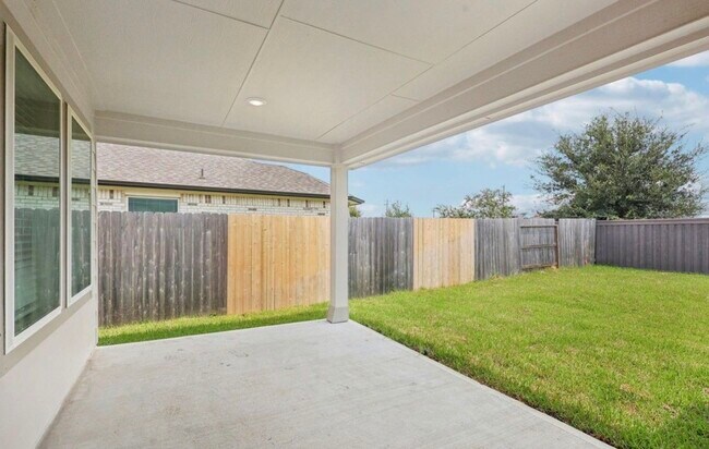 Building Photo - 3300 Memorial Way