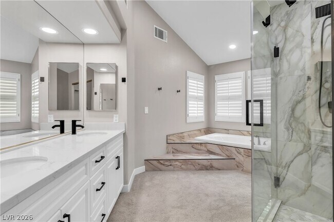 Building Photo - 1712 Estrella St