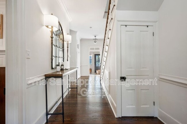 Building Photo - 216 W Carolina Ave