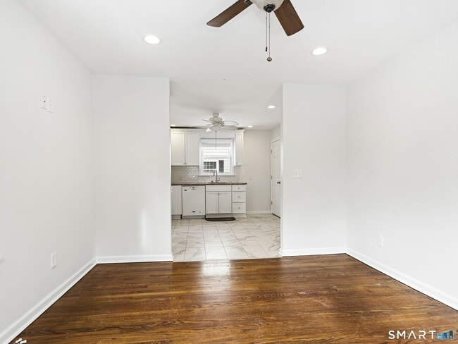 Building Photo - 229 Southfield Ave