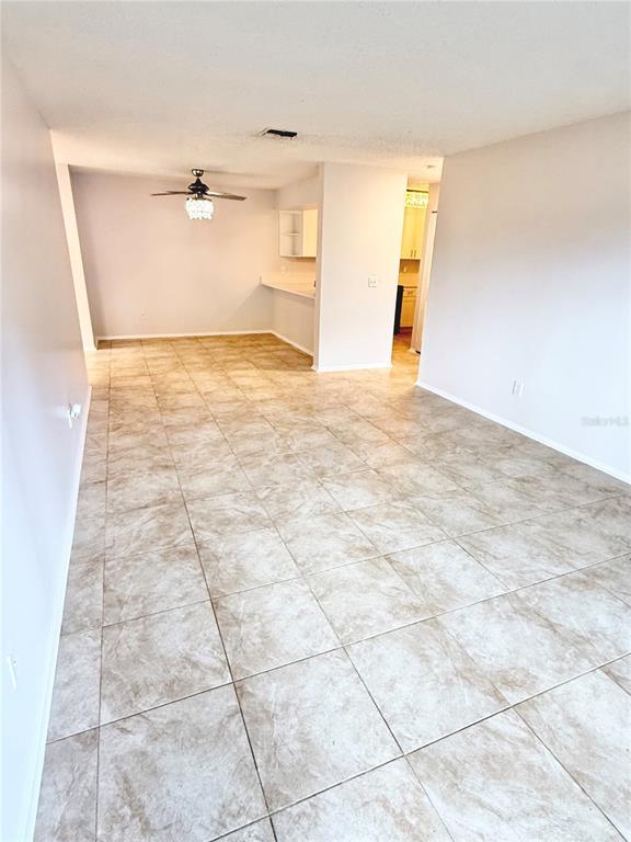 Building Photo - 604 Kenwick Cir