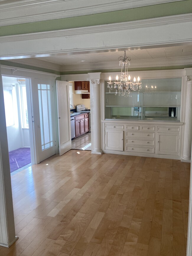 Dining room - 6412 Fountain Ave
