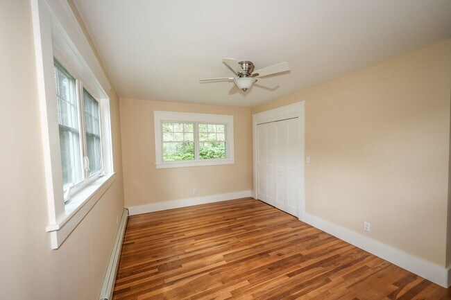 Building Photo - 49 N Amherst Rd