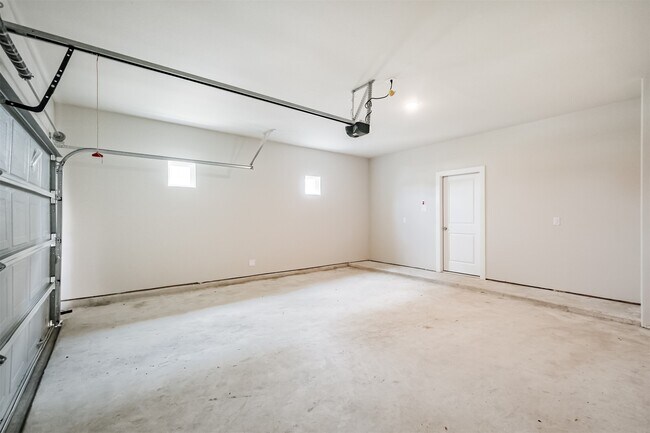 Building Photo - 3623 Pathfinder Ct