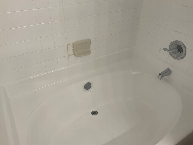 Building Photo - Beautiful 4 Bedroom Home in Northwest San ...