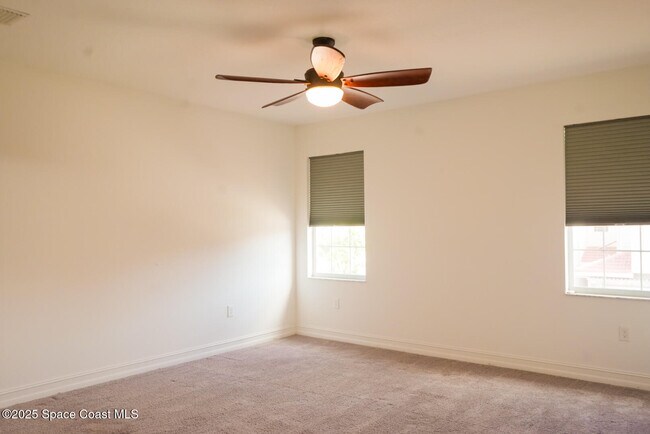 Building Photo - 1475 Isabella Dr