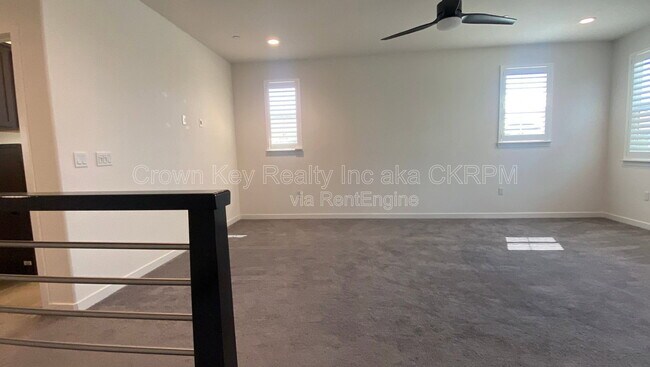 Building Photo - 17823 Taft Dr