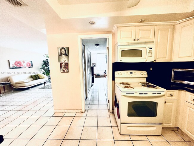 Building Photo - 230 174th St