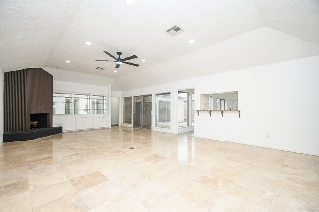 Building Photo - 7822 Albin Ln