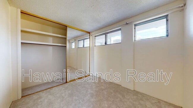 Building Photo - 1617 Ke’eaumoku St