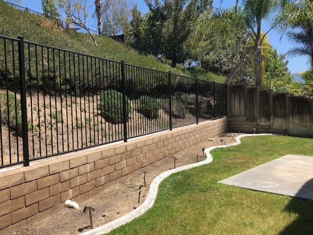 Building Photo - 42758 Camelot Rd