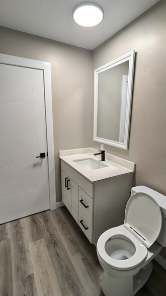 Building Photo - 8805 14TH AVE S APT 6