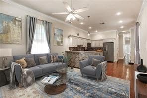Building Photo - Stunning Bywater house in Alvar