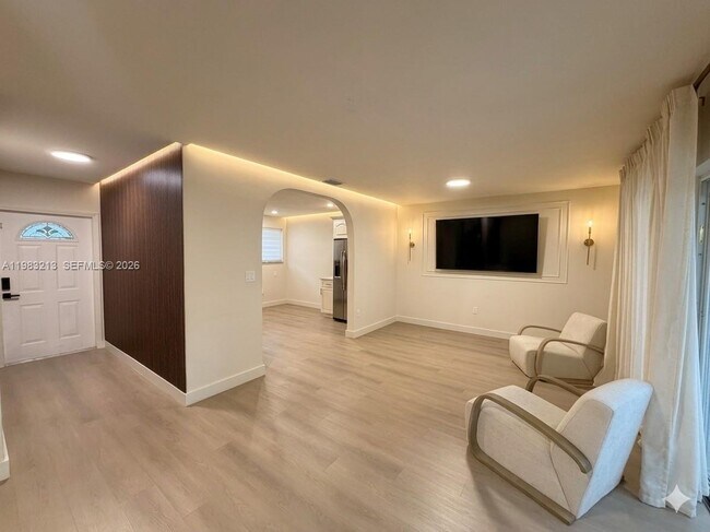 Building Photo - 6885 NW 14th Ct