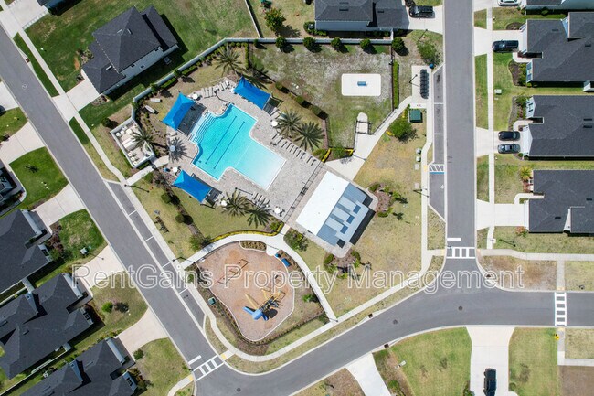 Building Photo - 597 Meadow Ridge Dr