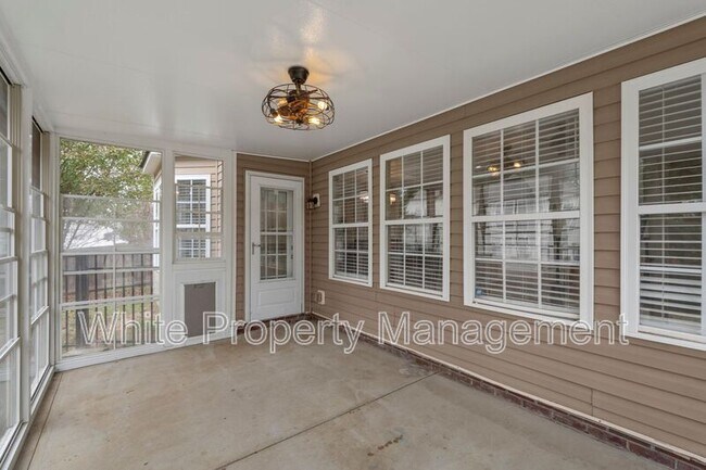 Building Photo - 11012 Southfield Dr