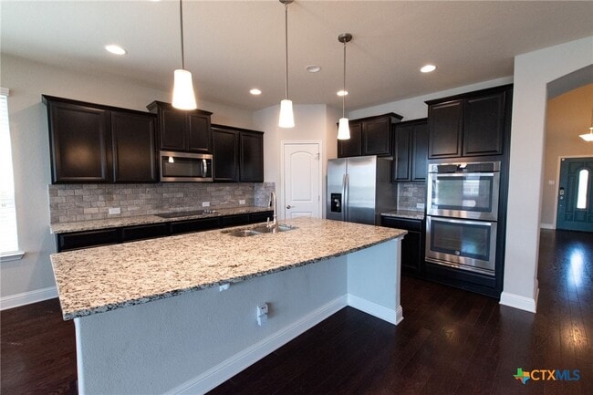 Building Photo - 846 Olive Ln