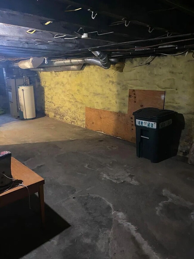 Building Photo - Charming 2BR South Side Home | Updated Kitchen w/ Dishwasher | Prime Pittsburgh Location