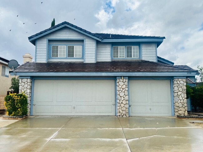 Building Photo - 3108 Tourmaline Ln