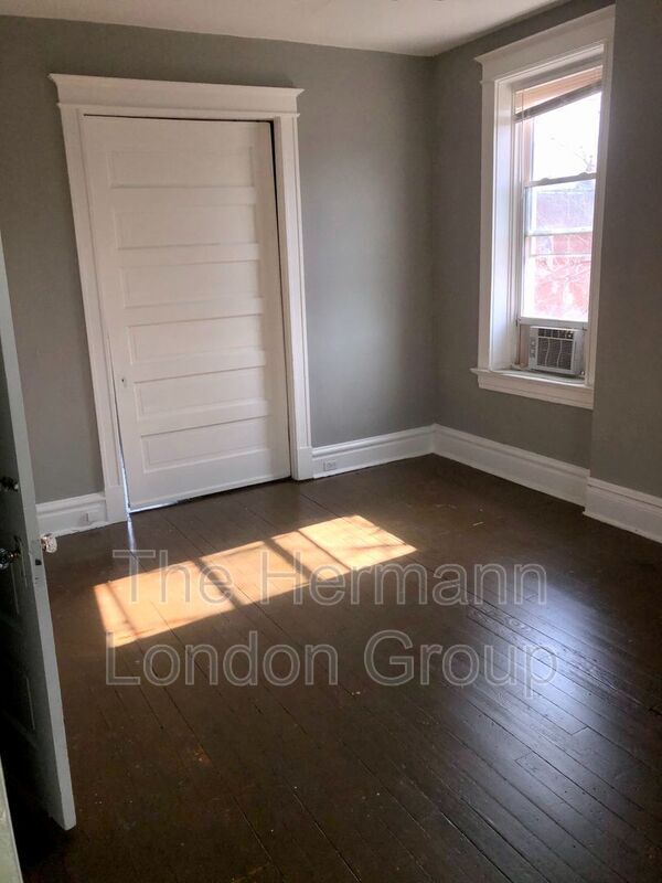 Building Photo - 512 Eiler St