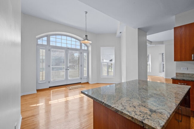 Building Photo - 4545 S Drexel Blvd