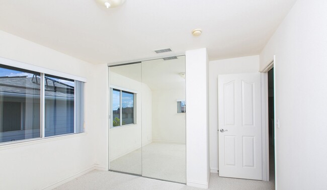 Building Photo - Mililani Mauka - 4bdrm/3bath with attached...