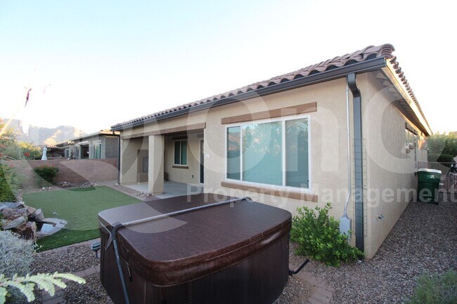 Building Photo - 13030 N Spinystar Dr