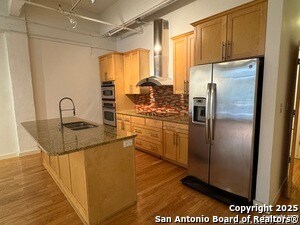 Building Photo - 1339 S Flores St
