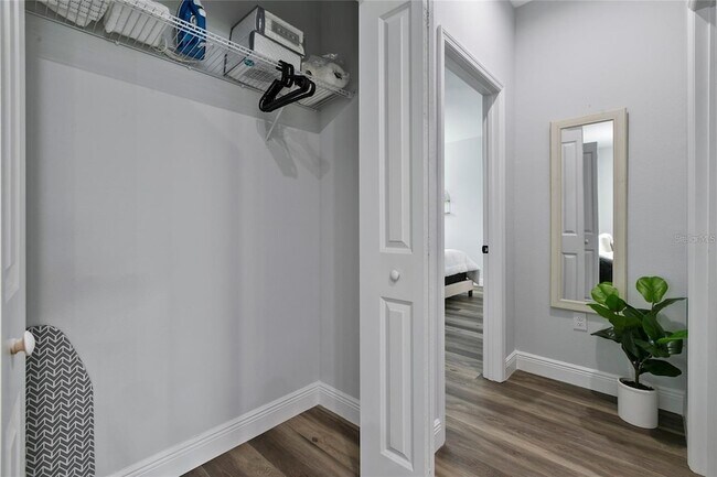 Building Photo - 189 Statler St