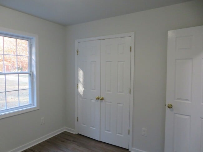 Building Photo - Dinwiddie VA