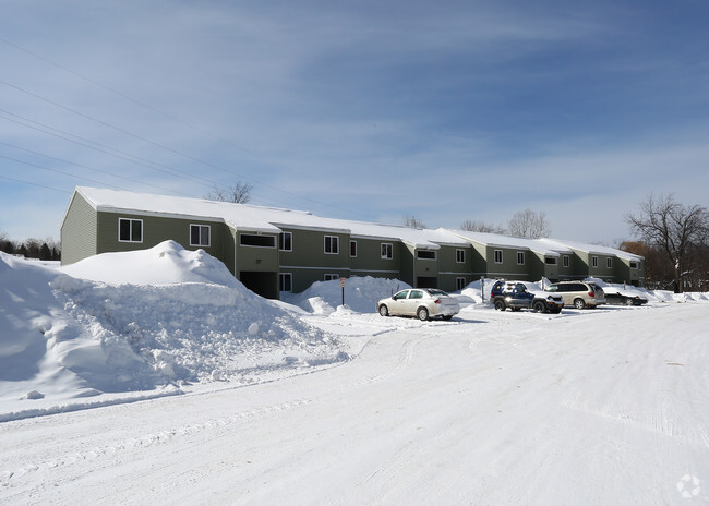 Primary Photo - Wine Creek Apartments