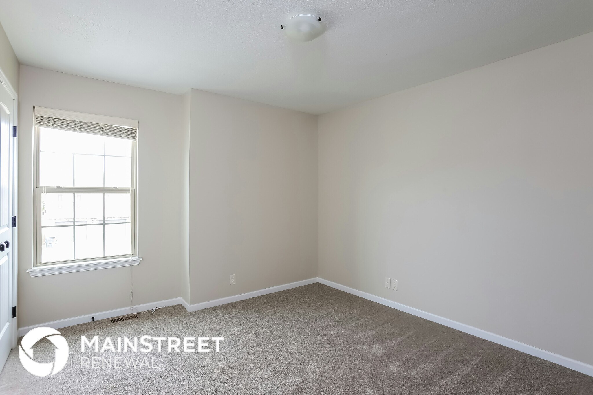 Building Photo - 1401 NW High View Dr